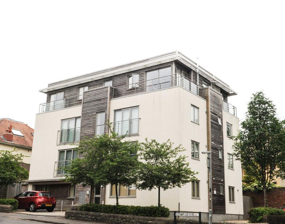 Your Stay Bristol Cotham Lawn Exterior photo
