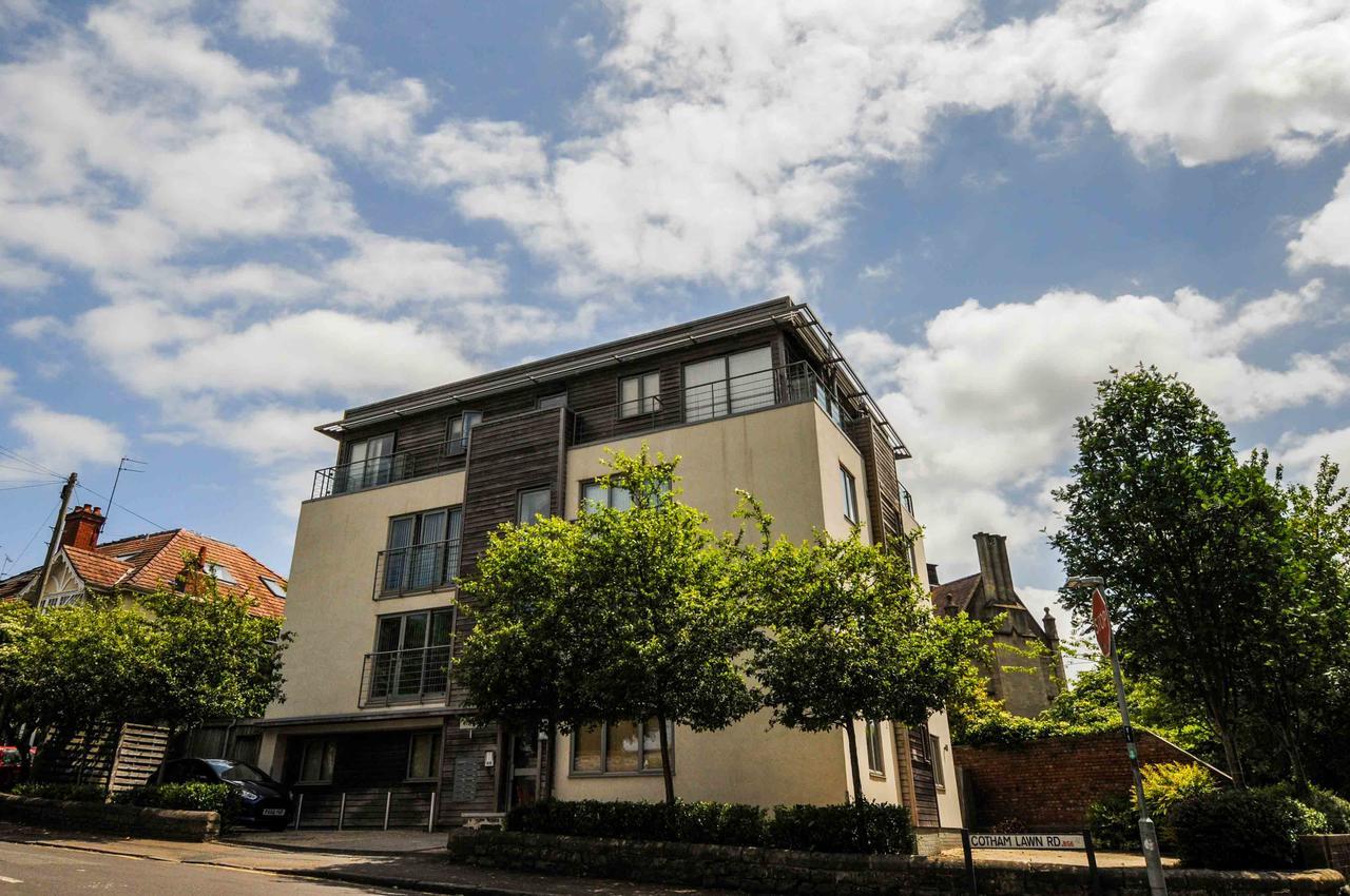 Your Stay Bristol Cotham Lawn Exterior photo